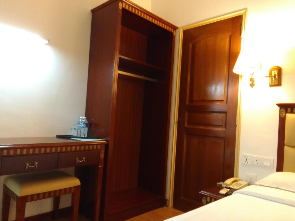 Super Oyo 90464 Borneo Suites Hotel كوتا كينابالو المظهر الخارجي الصورة